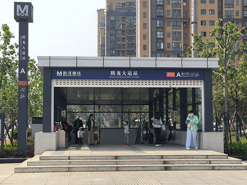 �人����7�����������